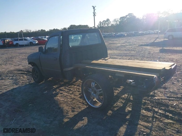 1997 Mazda B-Series 2WD Truck with VIN 4F4CR12A6VTM06442, listed as a IAAI auction lot 41229989 with NaN miles. Bid and sale history available at carsss.com. Image 3.