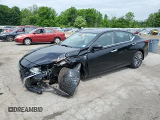 2024 Nissan Altima SV with VIN 1N4BL4DV1RN424547, listed as a Copart auction lot 60605855 with 4,013 mi miles and Salvage title. Bid and sale history available at DreamBid. Image 1.