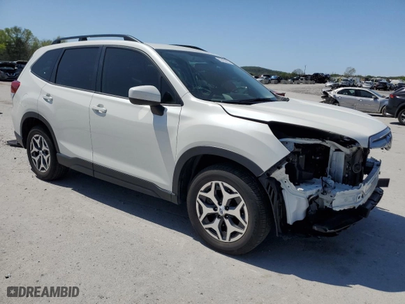 2021 Subaru Forester Premium with VIN JF2SKAJC4MH452950, listed as a Copart auction lot 52453225 with 22,598 mi miles and Salvage Title. Bid and sale history available at carsss.com. Image 4.