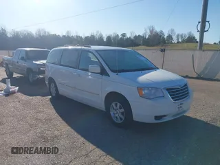 2010 Chrysler Town & Country Touring with VIN 2A4RR5D12AR141666, listed as a IAAI auction lot 41796954 with 186,964 mi miles. Bid and sale history available at carsss.com. Image 1.