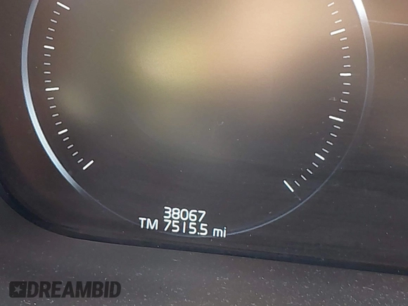 2019 Volvo XC60 Momentum с VIN LYV102RK3KB349115, выставлен на аукционе IAAI как лот 41679937 с пробегом 40 636 миль миль и . История ставок и продаж доступна на DreamBid. Изображение 15.