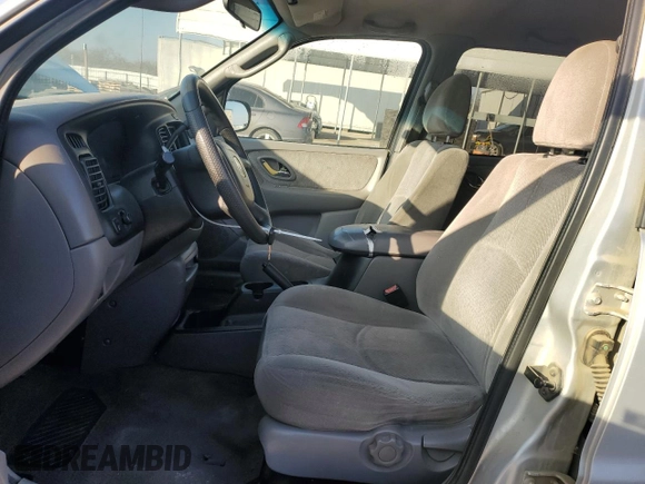 2002 Mazda Tribute LX with VIN 4F2YU09152KM50320, listed as a Copart auction lot 88131405 with 238,013 mi miles and Salvage Title. Bid and sale history available at carsss.com. Image 7.