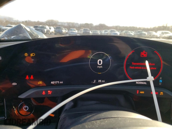 2021 Porsche Taycan z VIN WP0AA2Y19MSA17127, wystawiony jako Copart lot #43795425 z przebiegiem 40 171 mil mil oraz Szkody całkowita. Historia ofert i sprzedaży dostępna na DreamBid. Obrazek 9.