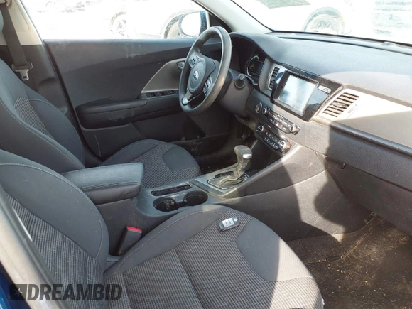 2018 Kia Niro LX with VIN KNDCB3LC3J5210563, listed as a IAAI auction lot 41570690 with 102,613 mi miles. Bid and sale history available at carsss.com. Image 5.