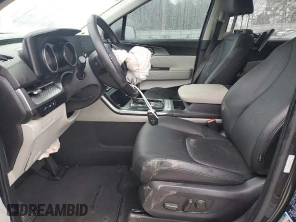 2024 Kia Carnival LX with VIN KNDNB4H35R6325775, listed as a Copart auction lot 44933695 with 20,996 mi miles and Salvage Title. Bid and sale history available at carsss.com. Image 7.