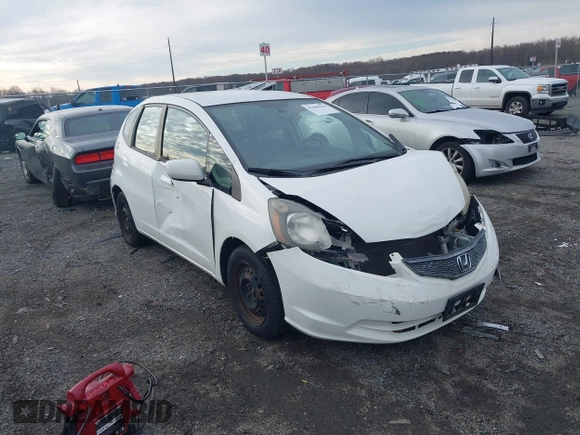 2013 Honda Fit with VIN JHMGE8H39DC005052, listed as a IAAI auction lot 41008236 with 124,874 mi miles. Bid and sale history available at carsss.com. Image 1.