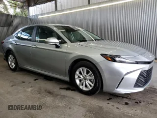 2025 Toyota Camry LE with VIN 4T1DAACK2SU054165, listed as a Copart auction lot 54918945 with 11,132 mi miles and Clean Title. Bid and sale history available at carsss.com. Image 4.