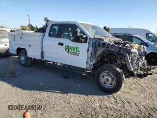 2022 Ford F-250 XL with VIN 1FD7X2B66NED57325, listed as a Copart auction lot 73237744 with 69,290 mi miles and Salvage title. Bid and sale history available at DreamBid. Image 4.