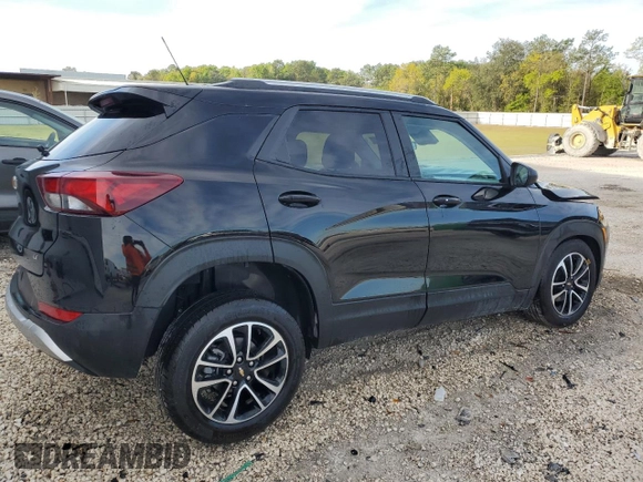 2025 Chevrolet TrailBlazer LT with VIN KL79MPSL7SB061636, listed as a Copart auction lot 50402925 with 13,957 mi miles and Salvage Title. Bid and sale history available at DreamBid. Image 3.
