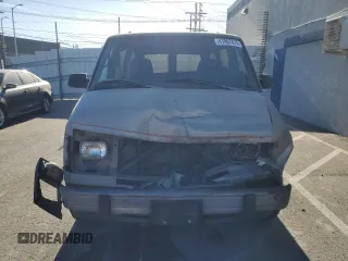 1992 Chevrolet Astro with VIN 1GNDM19Z3NB219051, listed as a Copart auction lot 41997675 with 242,745 mi miles and Salvage Title. Bid and sale history available at carsss.com. Image 5.