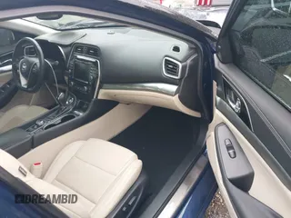2020 Nissan Maxima SL z VIN 1N4AA6DV4LC374386, wystawiony jako IAAI lot #41027614 z przebiegiem 138 982 mil mil oraz . Historia ofert i sprzedaży dostępna na DreamBid. Obrazek 5.