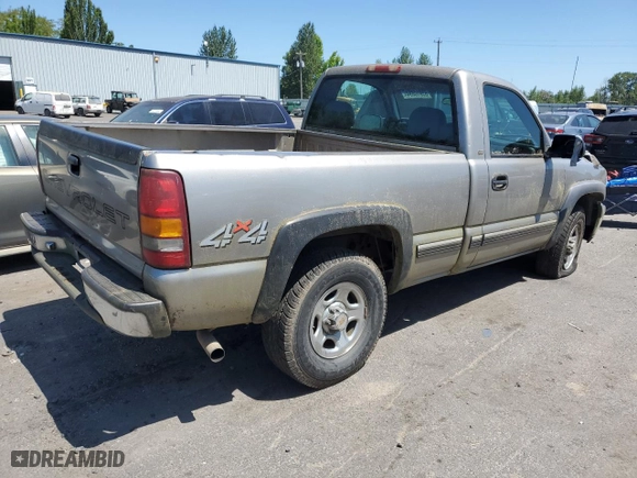 2000 Chevrolet Silverado 1500 with VIN 1GCEK14W5YZ305361, listed as a Copart auction lot 63910894 with 0 mi miles and Salvage Title. Bid and sale history available at carsss.com. Image 3.