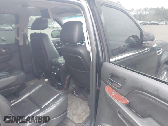 2011 Cadillac Escalade ESV Premium z VIN 1GYS3JEF6BR326994, wystawiony jako IAAI lot #41538648 z przebiegiem 159 768 mil mil oraz . Historia ofert i sprzedaży dostępna na DreamBid. Obrazek 8.