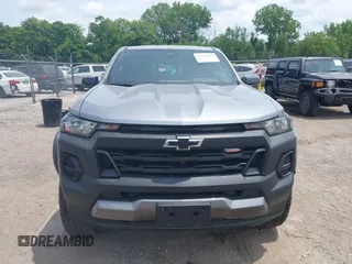 2024 Chevrolet Colorado 4WD Trail Boss with VIN 1GCPTEEK6R1293343, listed as a IAAI auction lot 42524617 with 5,284 mi miles and . Bid and sale history available at DreamBid. Image 13.