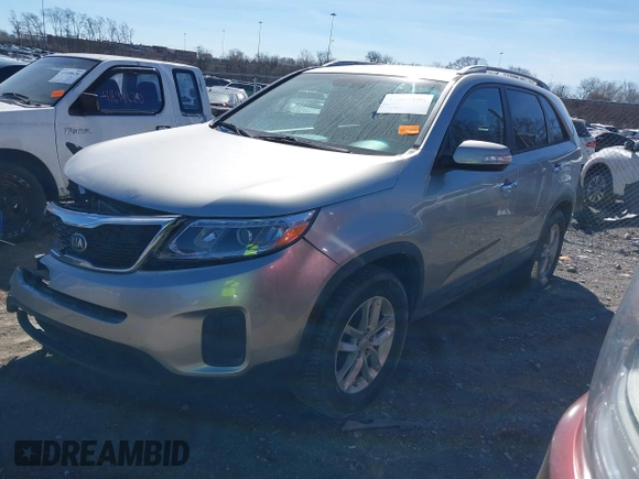 2015 Kia Sorento LX with VIN 5XYKT4A7XFG641548, listed as a IAAI auction lot 41683150 with 113,414 mi miles. Bid and sale history available at carsss.com. Image 2.