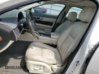 2009 Jaguar XF Premium Luxury with VIN SAJWA06B09HR36751, listed as a Copart auction lot 51799935 with Not Provided miles and Salvage Title. Bid and sale history available at DreamBid. Image 7.
