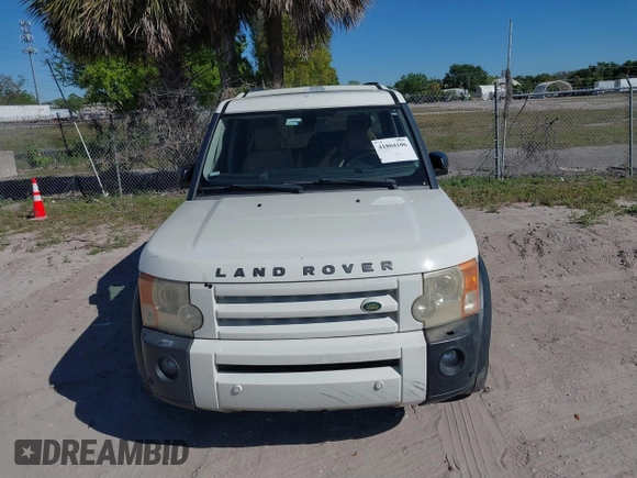 2008 Land Rover LR3 HSE with VIN SALAG25488A457855, listed as a IAAI auction lot 41804106 with 235,664 mi miles. Bid and sale history available at carsss.com. Image 6.