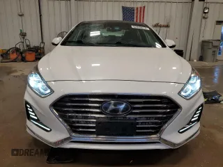 2018 Hyundai Sonata Hybrid Limited with VIN KMHE34L3XJA083972, listed as a Copart auction lot 82040614 with 124,717 mi miles and Salvage Title. Bid and sale history available at carsss.com. Image 5.