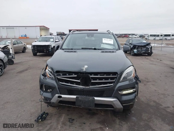 2013 Mercedes-Benz M-Class ML 350 with VIN 4JGDA5HB1DA250182, listed as a IAAI auction lot 41227109 with 143,572 mi miles. Bid and sale history available at carsss.com. Image 12.