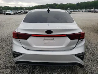 2019 Kia Forte LXS z VIN 3KPF24ADXKE045793, wystawiony jako Copart lot #54302365 z przebiegiem 97 934 mil mil oraz Szkoda całkowita • Salvage title. Historia ofert i sprzedaży dostępna na DreamBid. Obrazek 6.