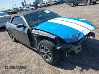 2014 Ford Mustang V6 with VIN 1ZVBP8EM2E5293227, listed as a IAAI auction lot 41987919 with 70,871 mi miles. Bid and sale history available at carsss.com. Image 1.