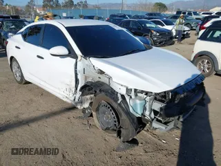 2024 Nissan Sentra S z VIN 3N1AB8BV1RY242422, wystawiony jako IAAI lot #41656999 z przebiegiem 20 254 mil mil oraz . Historia ofert i sprzedaży dostępna na DreamBid. Obrazek 1.