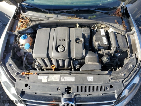 2012 Volkswagen Passat SE with VIN 1VWBP7A32CC084151, listed as a Copart auction lot 87729045 with 87,951 mi miles and Salvage Title. Bid and sale history available at carsss.com. Image 11.