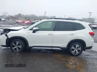 2019 Subaru Forester Touring with VIN JF2SKAWC3KH555900, listed as a IAAI auction lot 41558281 with 138,351 mi miles. Bid and sale history available at carsss.com. Image 14.