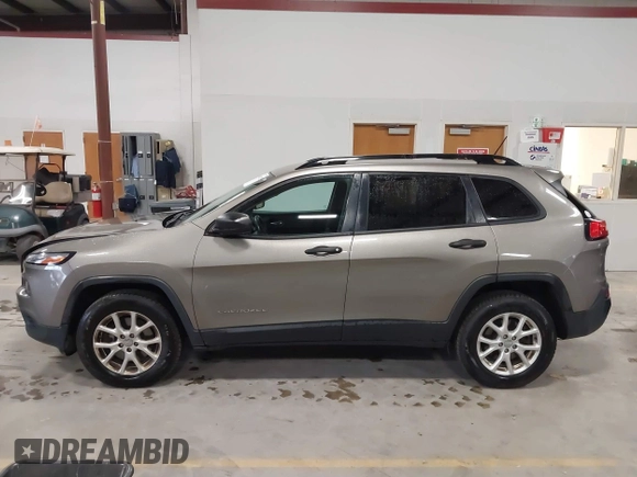 2016 Jeep Cherokee Sport with VIN 1C4PJMAB5GW246889, listed as a IAAI auction lot 40847921 with 164,210 mi miles. Bid and sale history available at carsss.com. Image 14.