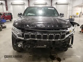 2023 Jeep Wagoneer Series III с VIN 1C4SJSDP0PS503082, выставлен на аукционе Copart как лот 77155824 с пробегом 21 774 миль миль и Списание • Salvage title. История ставок и продаж доступна на DreamBid. Изображение 5.