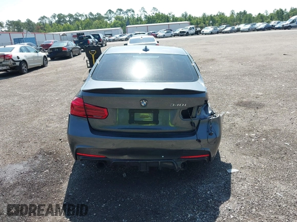2018 BMW 3 Series 340i z VIN WBA8B3G57JNU36801, wystawiony jako IAAI lot #42524722 z przebiegiem 63 787 mil mil oraz . Historia ofert i sprzedaży dostępna na DreamBid. Obrazek 17.