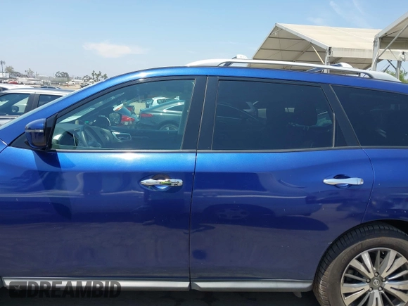 2017 Nissan Pathfinder Platinum with VIN 5N1DR2MN0HC616120, listed as a IAAI auction lot 42493238 with 90,960 mi miles and . Bid and sale history available at DreamBid. Image 14.