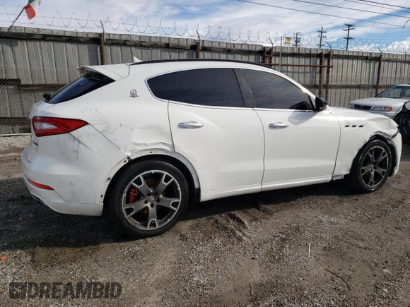 2017 Maserati Levante with VIN ZN661XUS2HX224996, listed as a Copart auction lot 81621103 with 75,779 mi miles. Bid and sale history available at carsss.com. Image 3.