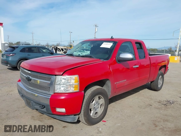 2007 Chevrolet Silverado 1500 LT w/2LT with VIN 2GCEC19J971669428, listed as a IAAI auction lot 41681937 with 243,059 mi miles. Bid and sale history available at carsss.com. Image 6.