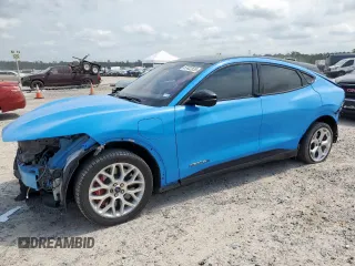 2022 Ford Mustang Mach-E GT z VIN 3FMTK4SX7NMA59975, wystawiony jako Copart lot #57422535 z przebiegiem 44 564 mil mil oraz Szkoda całkowita • Salvage title. Historia ofert i sprzedaży dostępna na DreamBid. Obrazek 1.