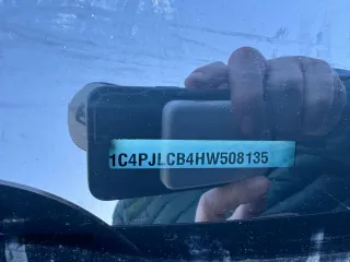 2017 Jeep Cherokee Latitude с VIN 1C4PJLCB4HW508135, выставлен на аукционе Copart как лот 53173835 с пробегом 149 702 миль миль и Чистый • Clean title. История ставок и продаж доступна на DreamBid. Изображение 10.