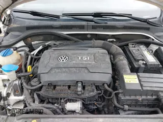 2014 Volkswagen Jetta SE with VIN 3VWD17AJ0EM371501, listed as a IAAI auction lot 42597170 with 166,686 mi miles and . Bid and sale history available at DreamBid. Image 10.