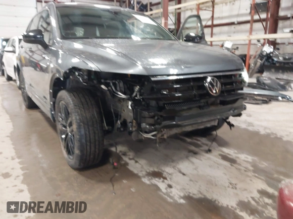 2022 Volkswagen Tiguan SE R-Line Black with VIN 3VV8B7AX9NM103988, listed as a IAAI auction lot 41908814 with 43,671 mi miles and . Bid and sale history available at DreamBid. Image 6.