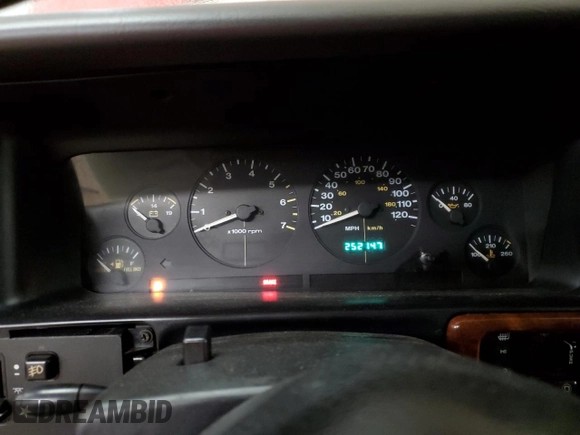 1997 Jeep Grand Cherokee Laredo with VIN 1J4GZ58Y9VC629994, listed as a Copart auction lot 83086694 with 252,147 mi miles and Salvage Title. Bid and sale history available at carsss.com. Image 9.