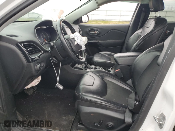 2019 Jeep Cherokee Latitude Plus with VIN 1C4PJLLX3KD300889, listed as a Copart auction lot 45118185 with 87,716 mi miles and Salvage title. Bid and sale history available at DreamBid. Image 7.