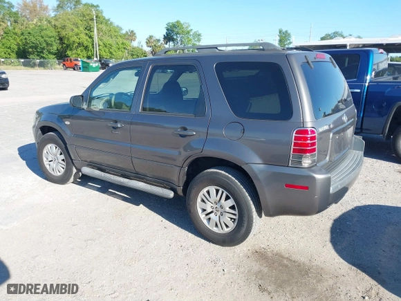 2006 Mercury Mariner Luxury with VIN 4M2YU56156KJ11686, listed as a IAAI auction lot 41854750 with 145,048 mi miles. Bid and sale history available at carsss.com. Image 3.