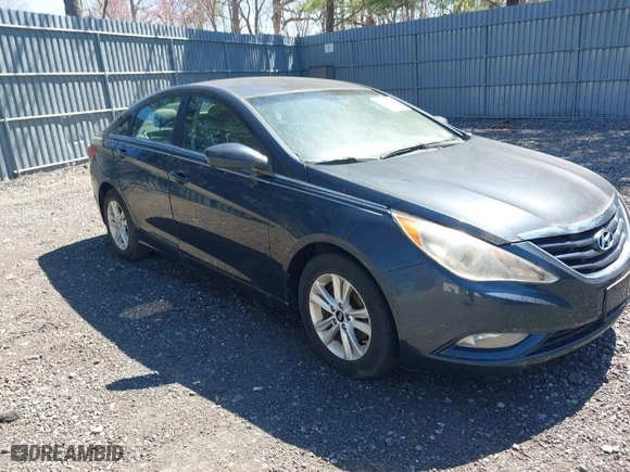 2013 Hyundai Sonata GLS with VIN 5NPEB4AC0DH806400, listed as a IAAI auction lot 42060532 with 124,735 mi miles. Bid and sale history available at carsss.com. Image 1.