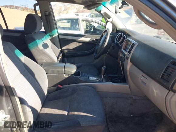 2003 Toyota 4Runner SR5 z VIN JTEZU14R230016890, wystawiony jako IAAI lot #41334769 z przebiegiem Nie podano mil oraz . Historia ofert i sprzedaży dostępna na DreamBid. Obrazek 5.