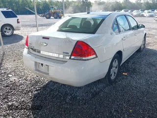 2008 Chevrolet Impala LT with VIN 2G1WT58K781369919, listed as a IAAI auction lot 42083691 with 178,341 mi miles and . Bid and sale history available at DreamBid. Image 4.