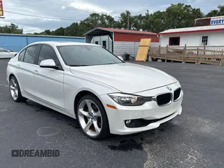 2015 BMW 3 Series 328i xDrive z VIN WBA3B5C59FP654679, wystawiony jako Copart lot #59805525 z przebiegiem 120 885 mil mil oraz Tytuł czysty. Historia ofert i sprzedaży dostępna na DreamBid. Obrazek 1.
