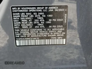 2022 Volkswagen Atlas SEL Premium R-Line with VIN 1V2FE2CA6NC219819, listed as a Copart auction lot 54796015 with 33,911 mi miles and Clean title. Bid and sale history available at DreamBid. Image 13.