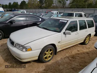 1998 Volvo V70 with VIN YV1LW5581W2459259, listed as a Copart auction lot 38167141 with 224,480 mi miles and Clean title. Bid and sale history available at DreamBid. Image 2.