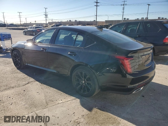 2024 Cadillac CT5 Luxury z VIN 1G6DM5RKXR0126275, wystawiony jako Copart lot #82245284 z przebiegiem 1 332 mil mil oraz Szkoda całkowita • Salvage title. Historia ofert i sprzedaży dostępna na DreamBid. Obrazek 2.