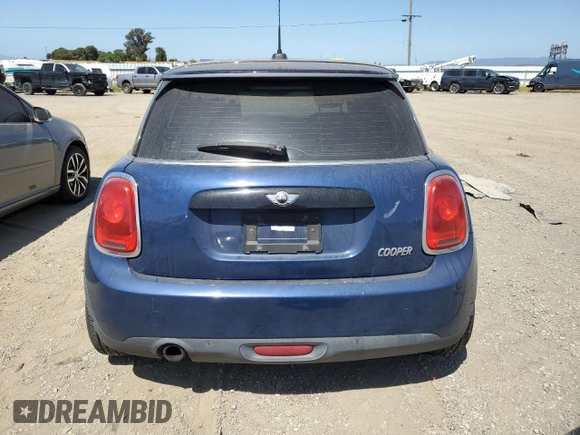 2018 MINI Hardtop Cooper z VIN WMWXP5C59J2G62969, wystawiony jako Copart lot #58229175 z przebiegiem 86 214 mil mil oraz Szkoda całkowita • Salvage title. Historia ofert i sprzedaży dostępna na DreamBid. Obrazek 6.