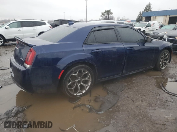 2015 Chrysler 300 S z VIN 2C3CCABT1FH842808, wystawiony jako Copart lot #43332535 z przebiegiem 132 167 mil mil oraz Czysty tytuł • Clean title. Historia ofert i sprzedaży dostępna na DreamBid. Obrazek 3.